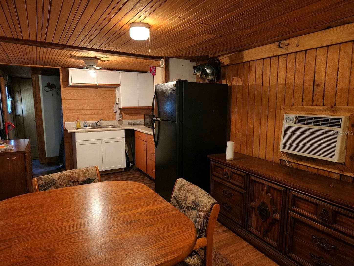Dining Area to Kitchen - 23824 NE 188TH PL, FORT MC COY