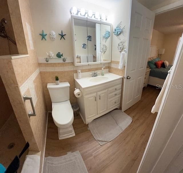 step in shower. - 3444 TROPHY BLVD, NEW PORT RICHEY