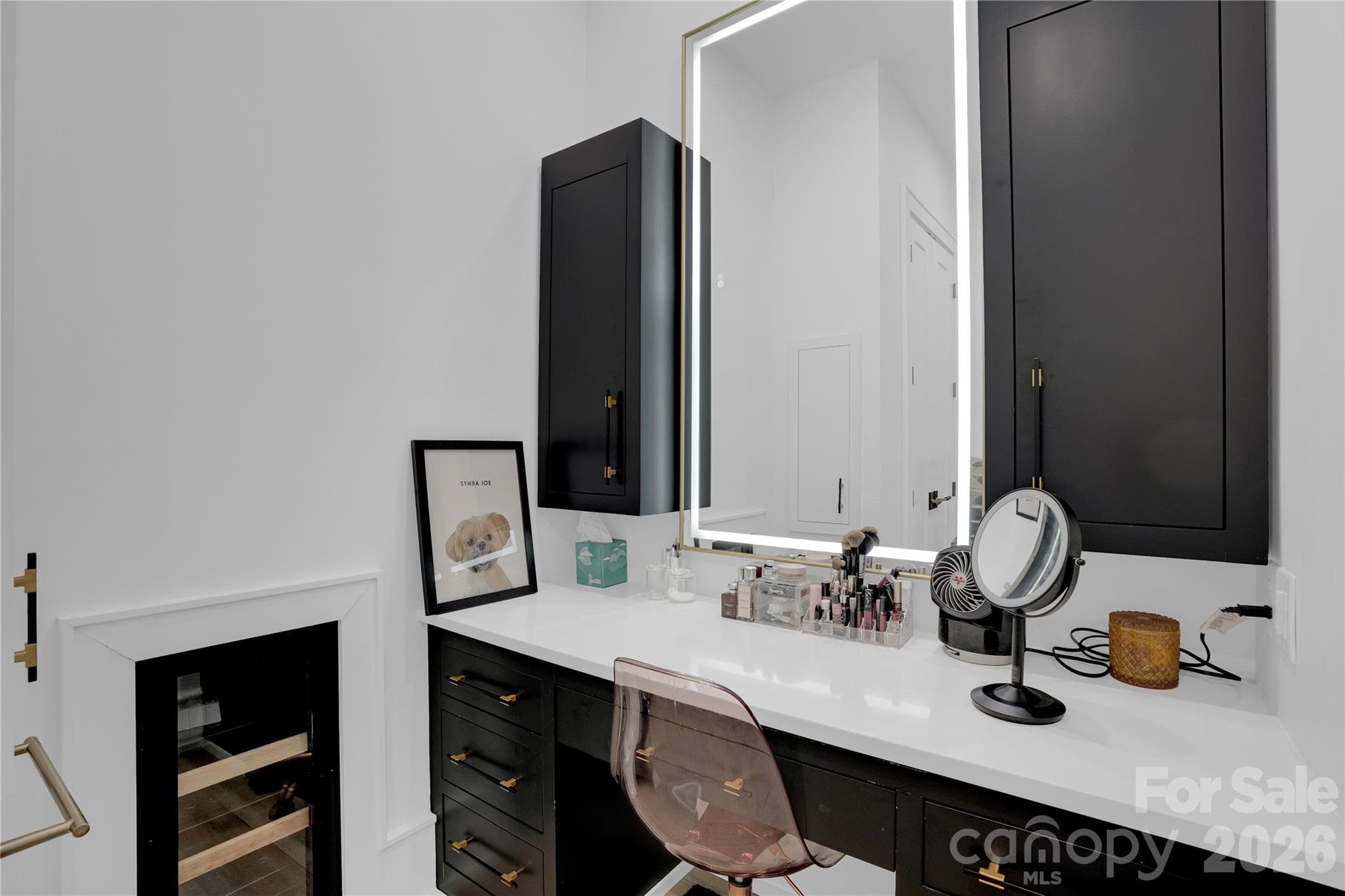 Private Primary Vanity with Drink Bar - 1000 Steeple Ridge Road, Irmo