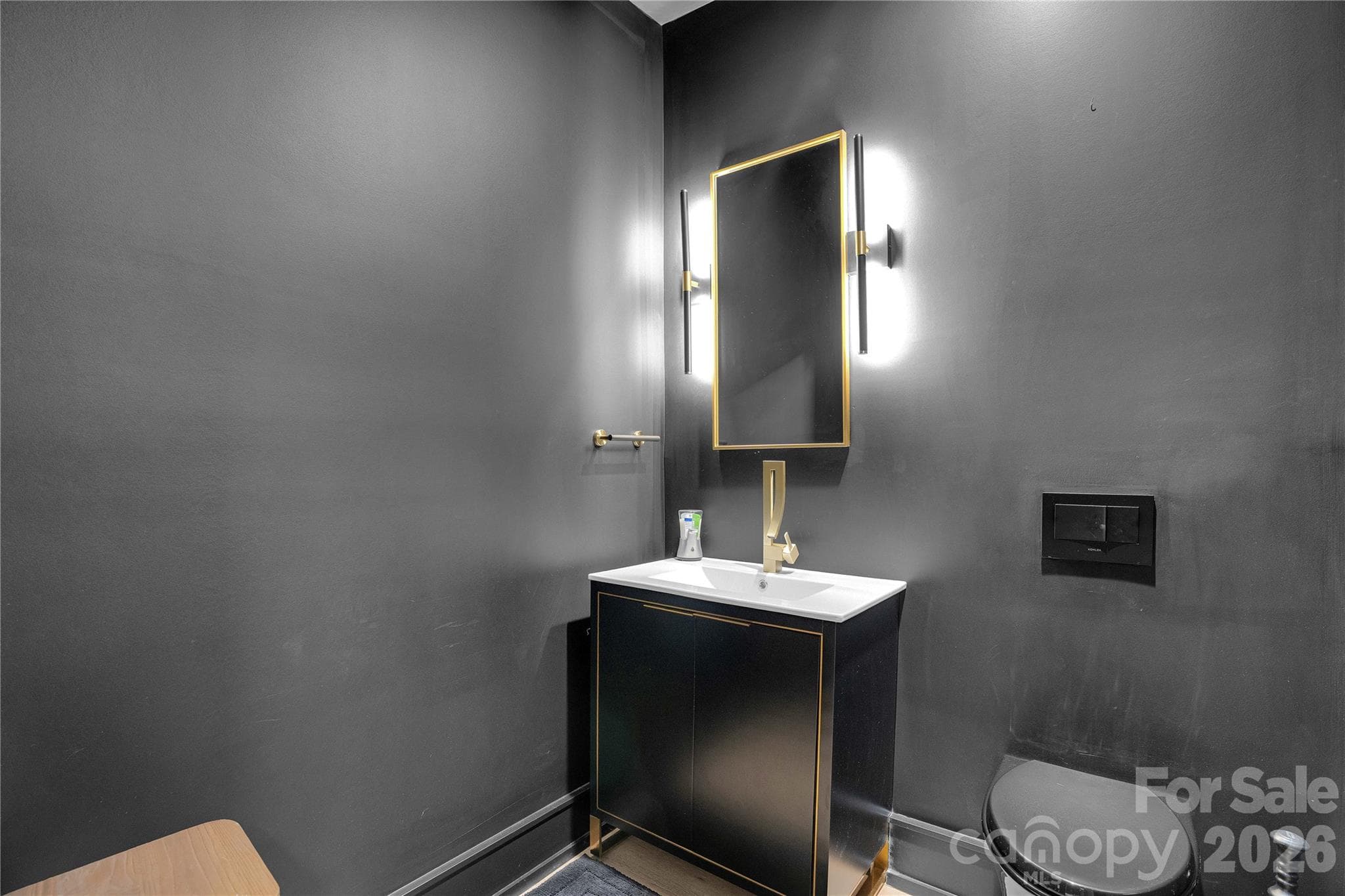 Media Room Half Bath - 1000 Steeple Ridge Road, Irmo