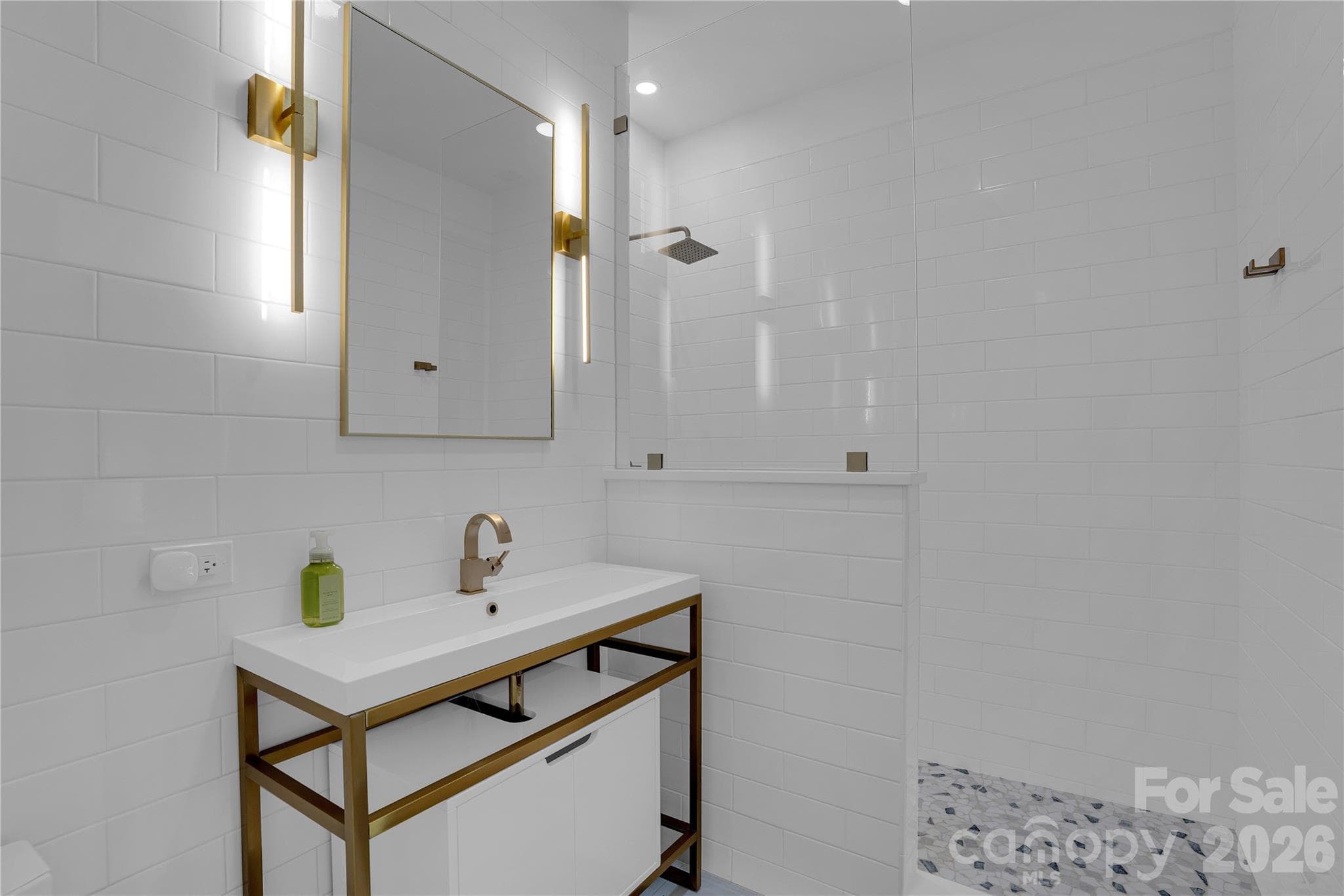 En suite 1 - 1000 Steeple Ridge Road, Irmo