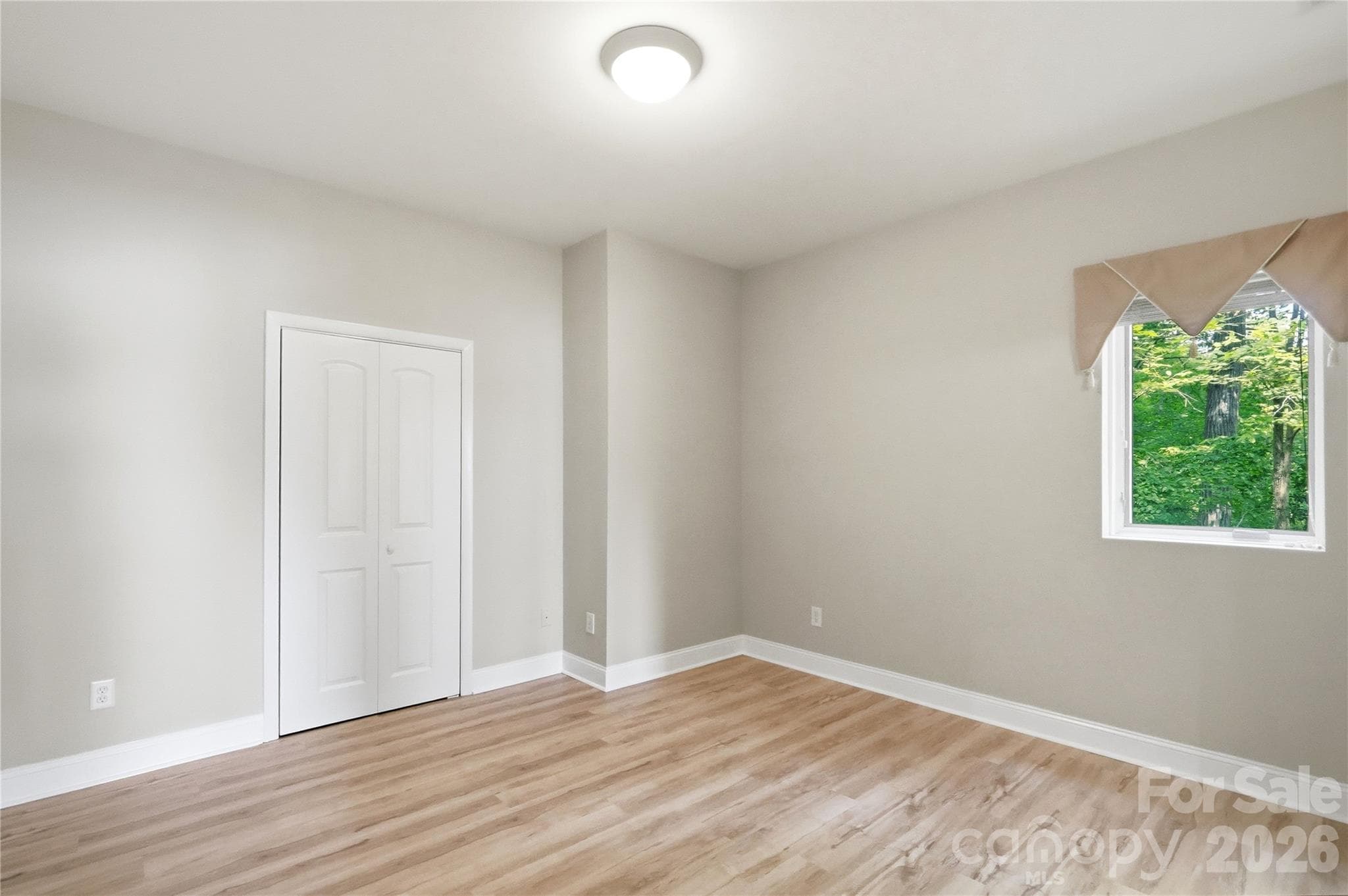 secondary bedroom - 1075 Lakefront Woods Drive, Belmont