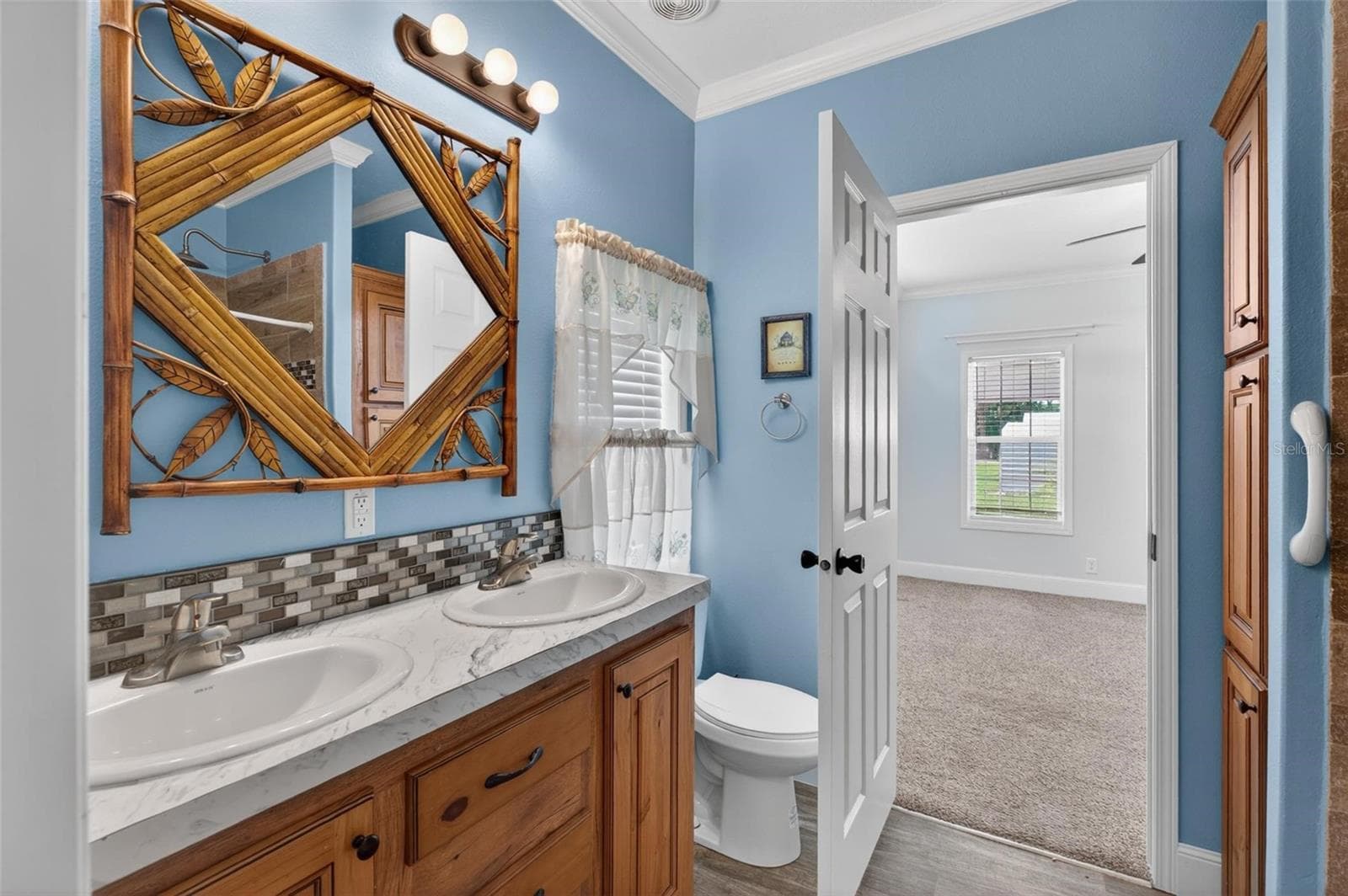 Manufactured Home at 101 TROUT TRL, CRESCENT CITY, photo 15 of 42
