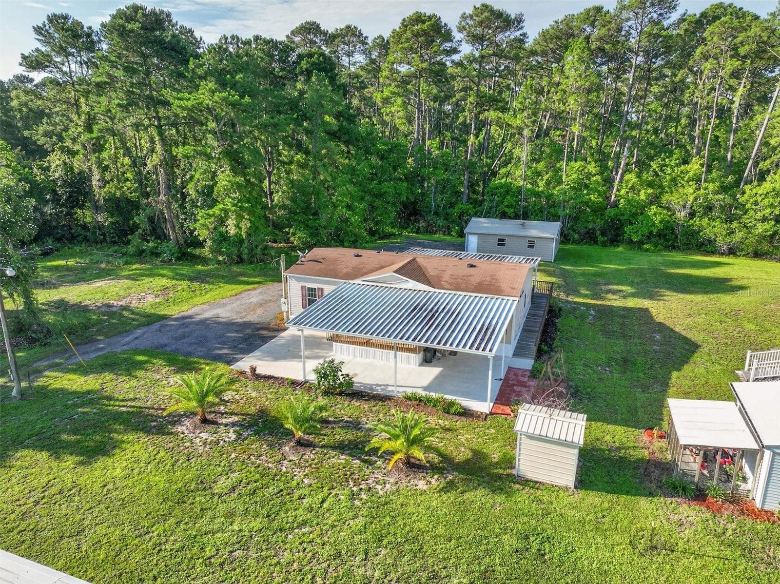 Manufactured Home at 101 TROUT TRL, CRESCENT CITY, photo 26 of 42