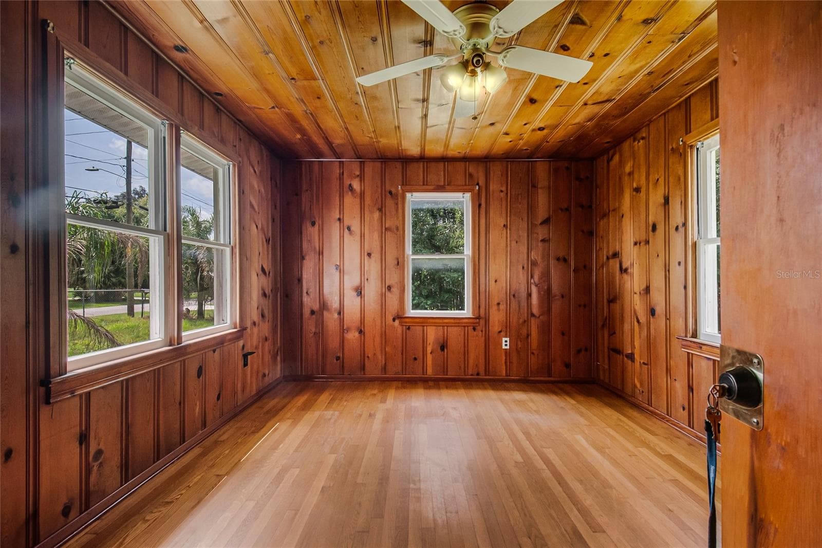Single Family Residence at 2536 MAGNOLIA AVE, SANFORD, photo 7 of 40
