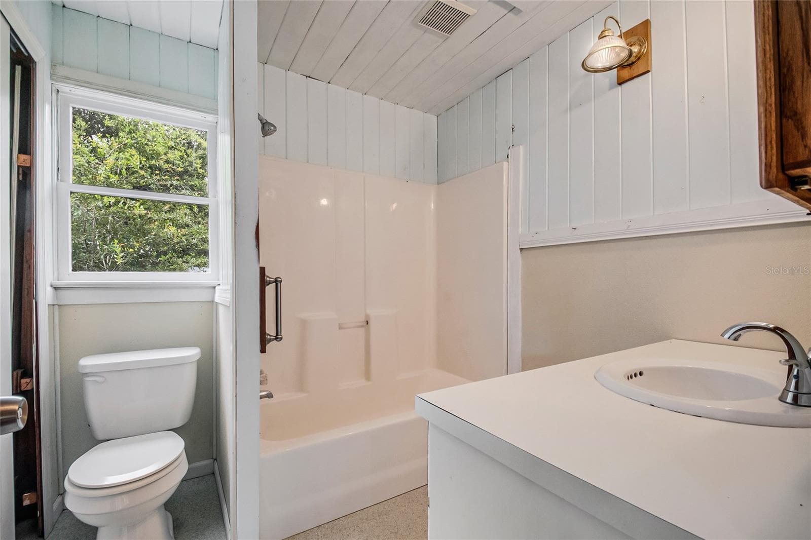 Single Family Residence at 2536 MAGNOLIA AVE, SANFORD, photo 9 of 40
