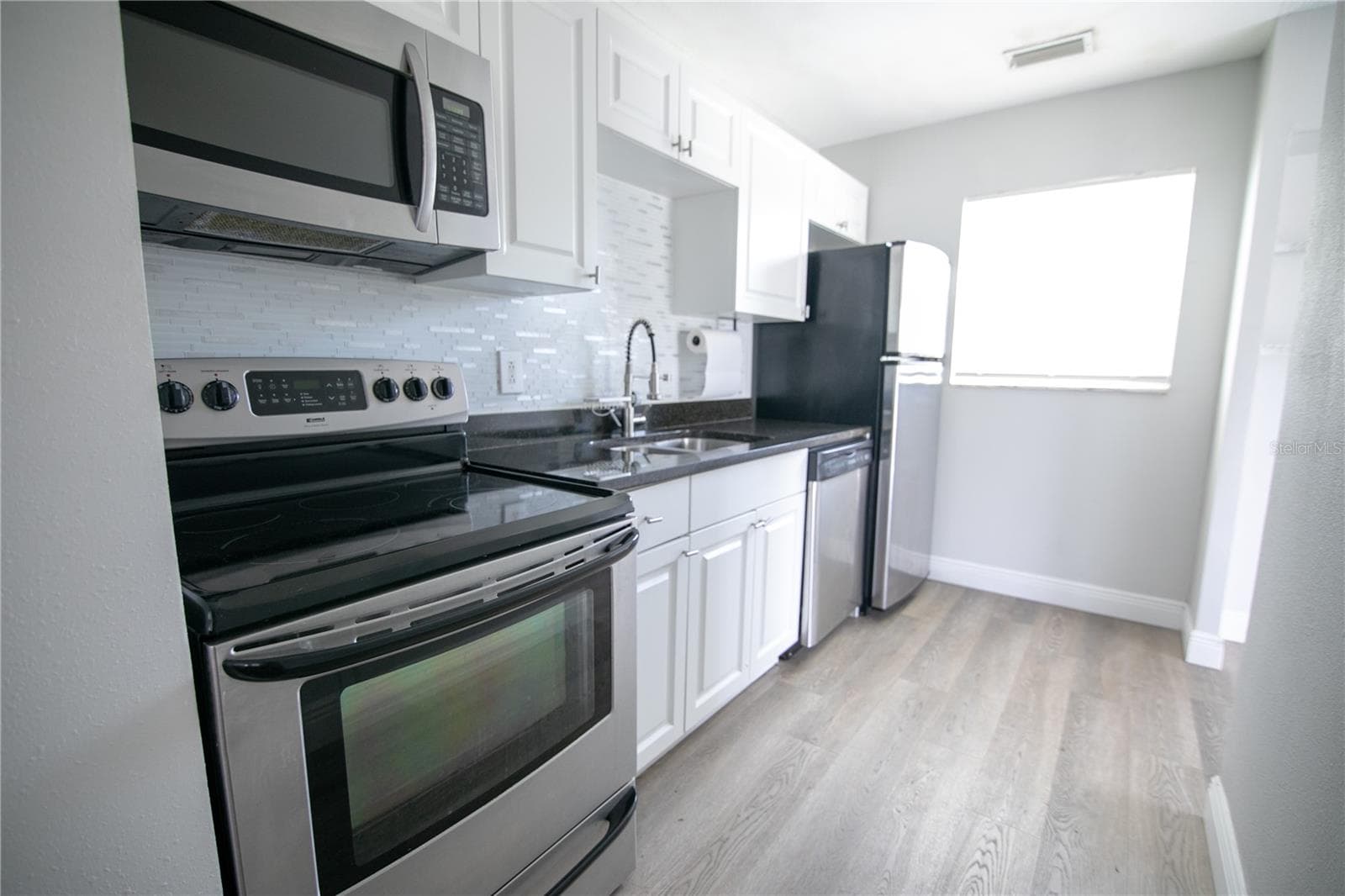Single Family Residence at 1831 AARON AVE, ORLANDO, photo 3 of 14