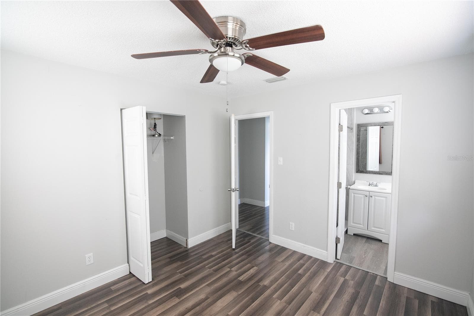 Single Family Residence at 1831 AARON AVE, ORLANDO, photo 10 of 14