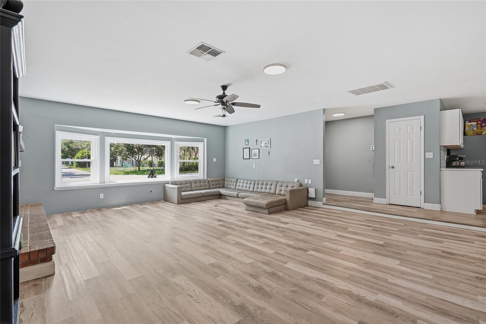 Single Family Residence at 2112 MEADOW LARK RD, SPRING HILL, photo 10 of 53