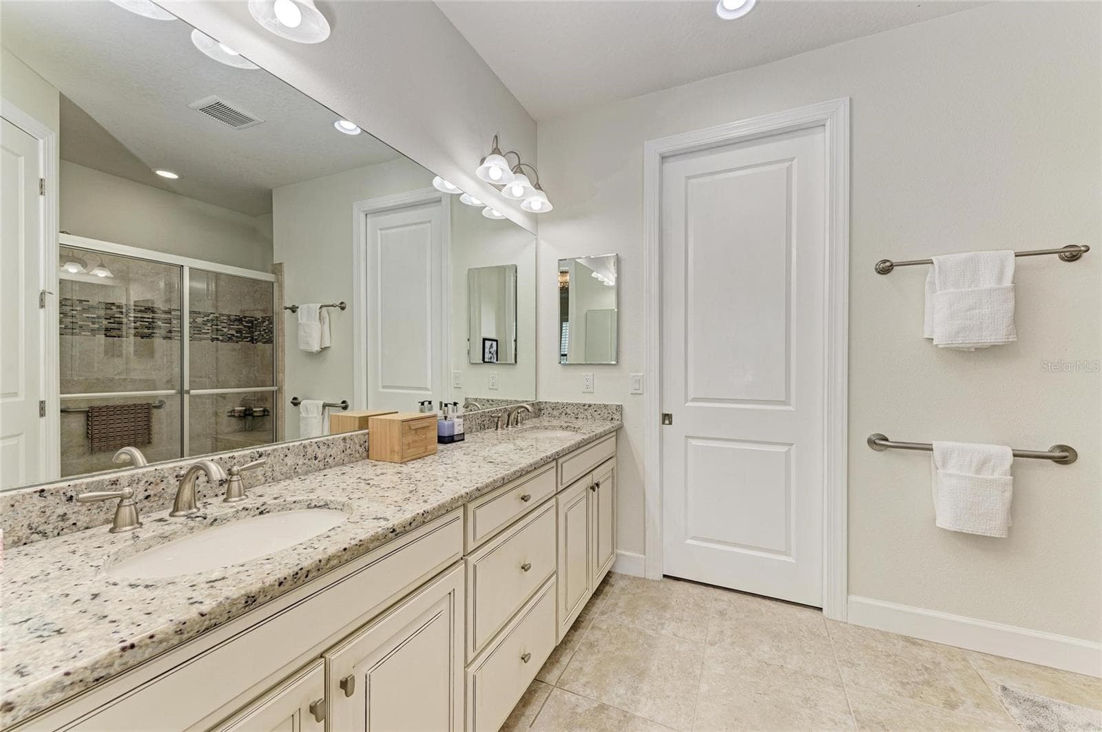 Single Family Residence at 8737 BELLUSSI DR, SARASOTA, photo 30 of 57
