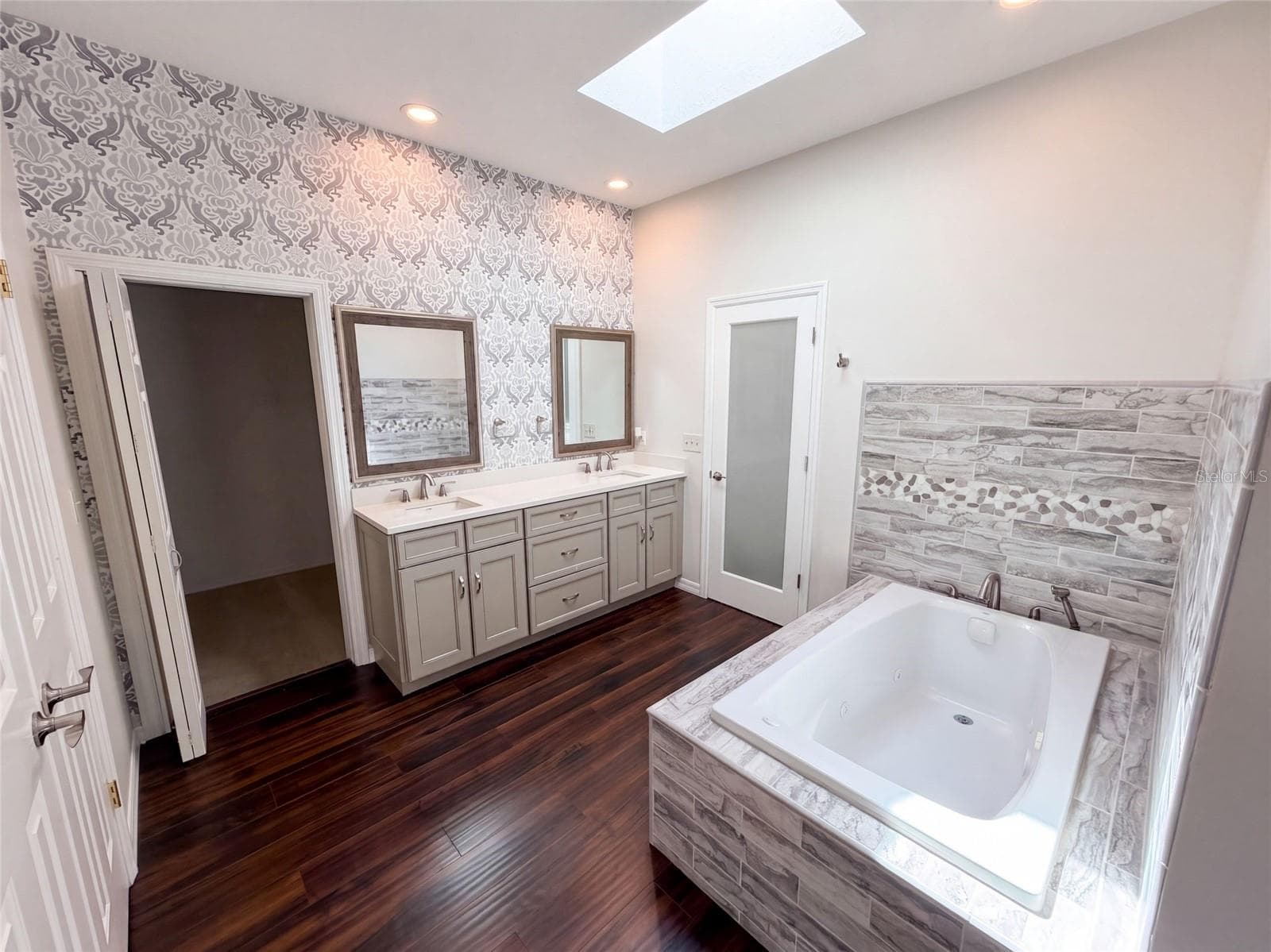 Single Family Residence at 120 LONGBRANCH RD, WINTER PARK, photo 9 of 40