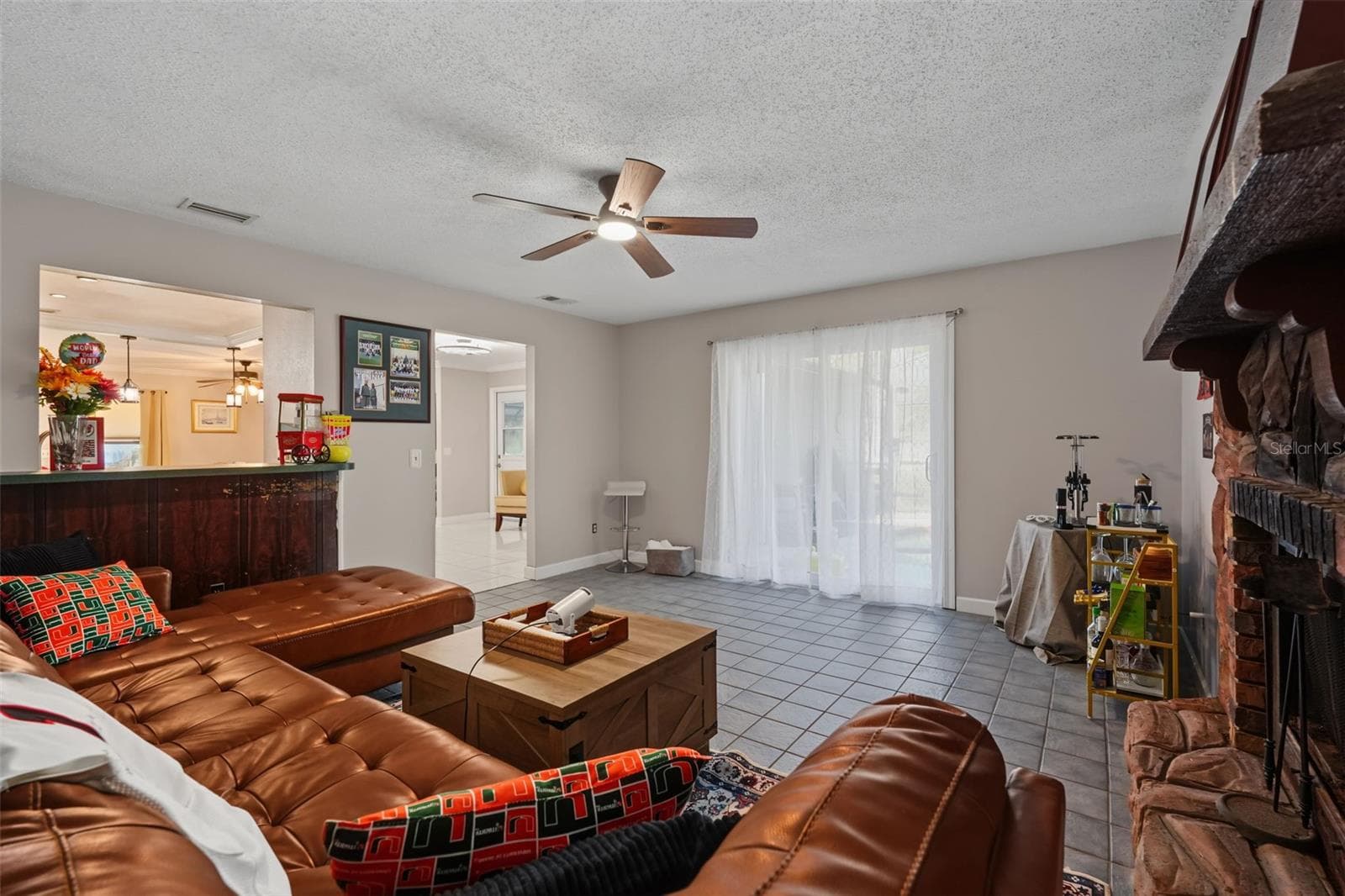 Family room - 1318 LOUISIANA ST, PLANT CITY