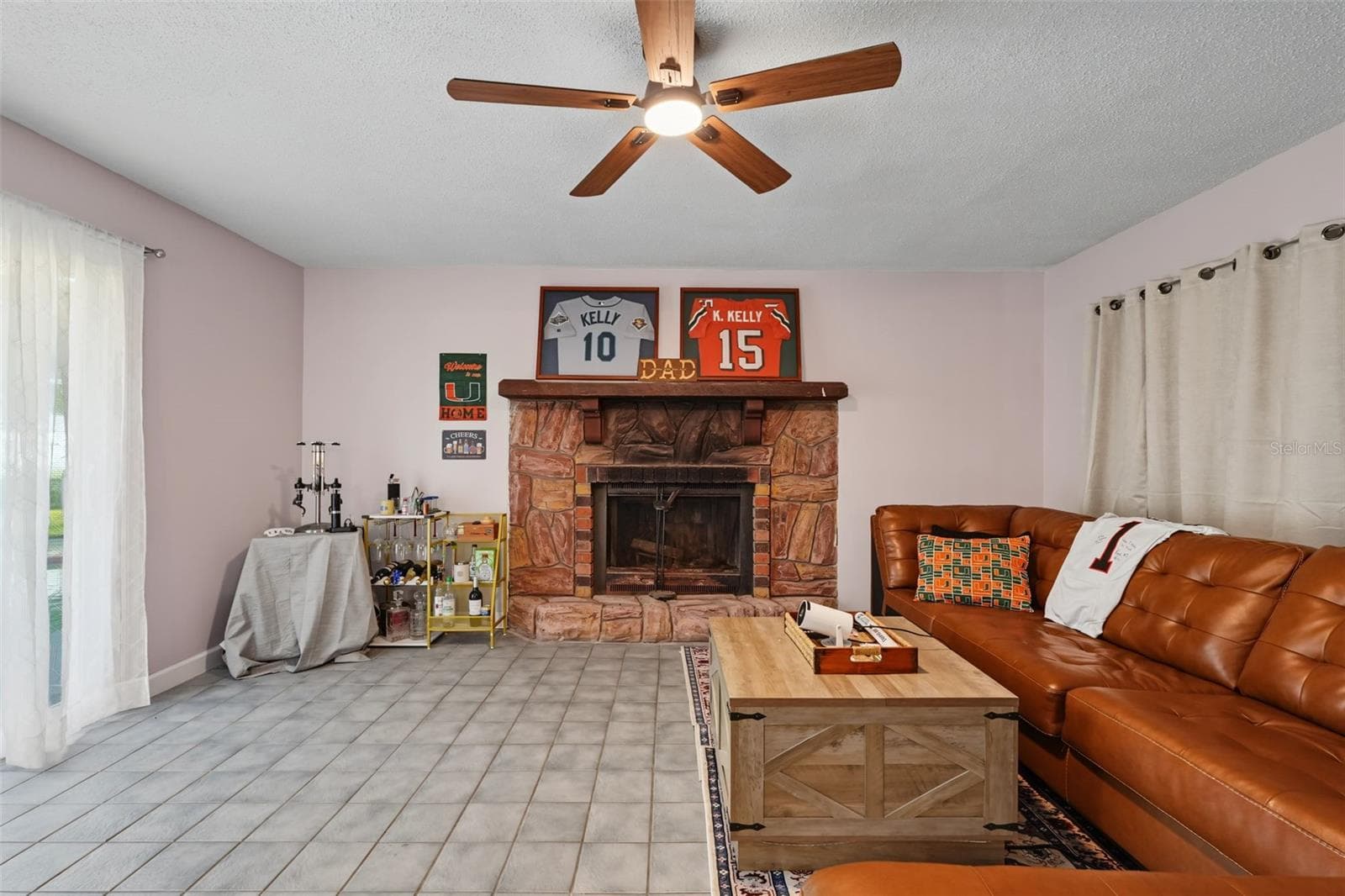 Fireplace - 1318 LOUISIANA ST, PLANT CITY