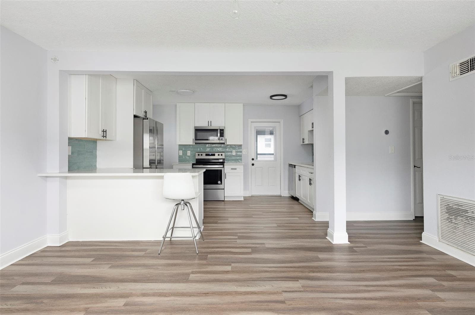 Single Family Residence at 6929 39TH AVE N, ST PETERSBURG, photo 10 of 35