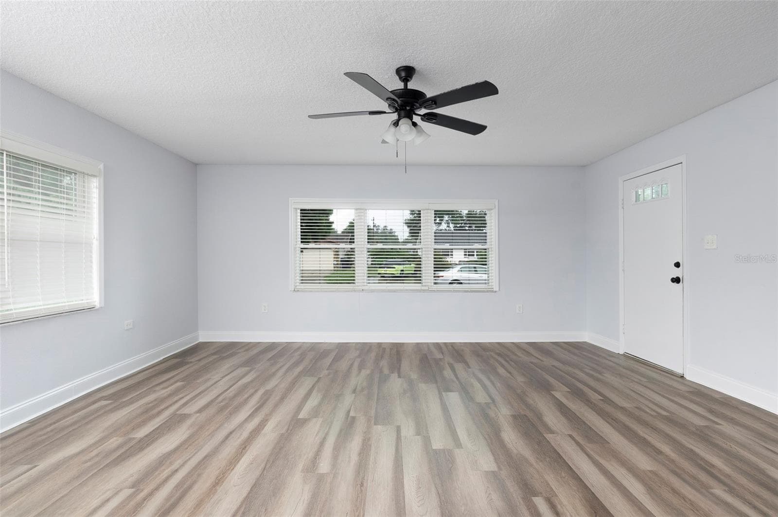 Single Family Residence at 6929 39TH AVE N, ST PETERSBURG, photo 16 of 35