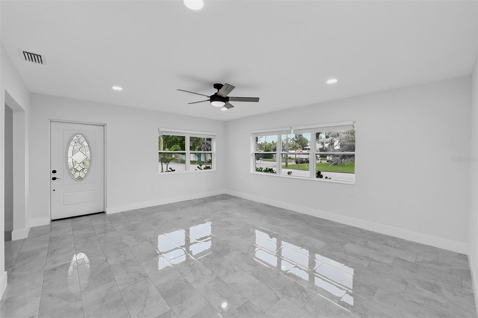 Single Family Residence at 2425 BAYWOOD DR E, DUNEDIN, photo 7 of 44