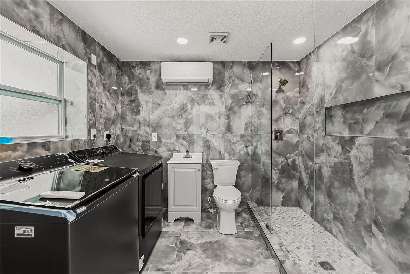 Single Family Residence at 2425 BAYWOOD DR E, DUNEDIN, photo 25 of 44