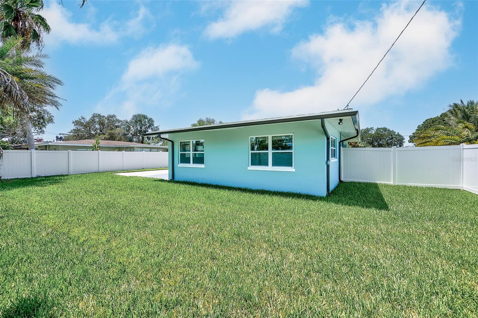 Single Family Residence at 2425 BAYWOOD DR E, DUNEDIN, photo 35 of 44