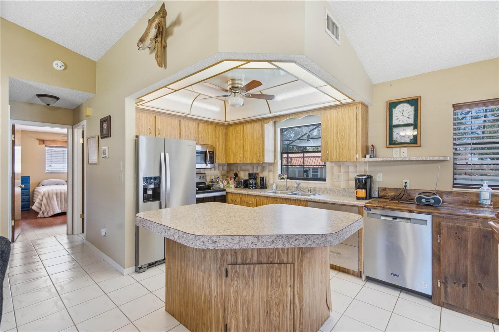 Kitchen - 11423 LINDEN DR, SPRING HILL
