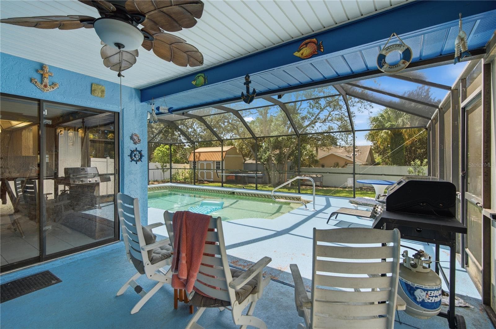 back porch - 11423 LINDEN DR, SPRING HILL