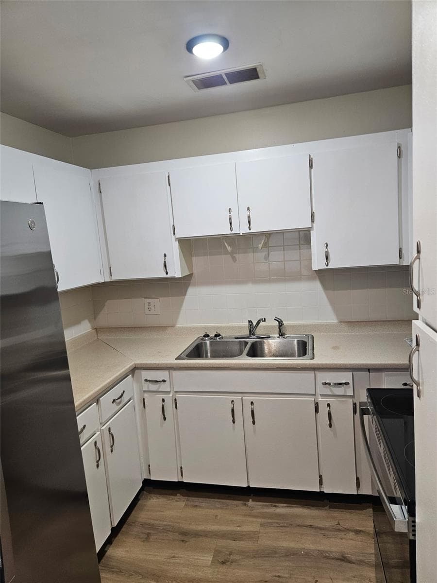 Condominium at 247 S MCMULLEN BOOTH RD #24, CLEARWATER, photo 5 of 22