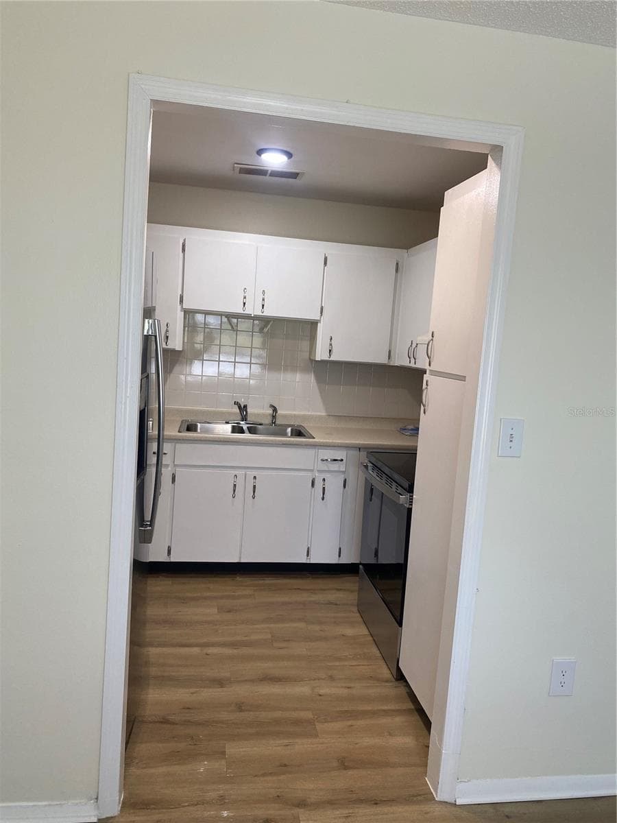 Condominium at 247 S MCMULLEN BOOTH RD #24, CLEARWATER, photo 6 of 22