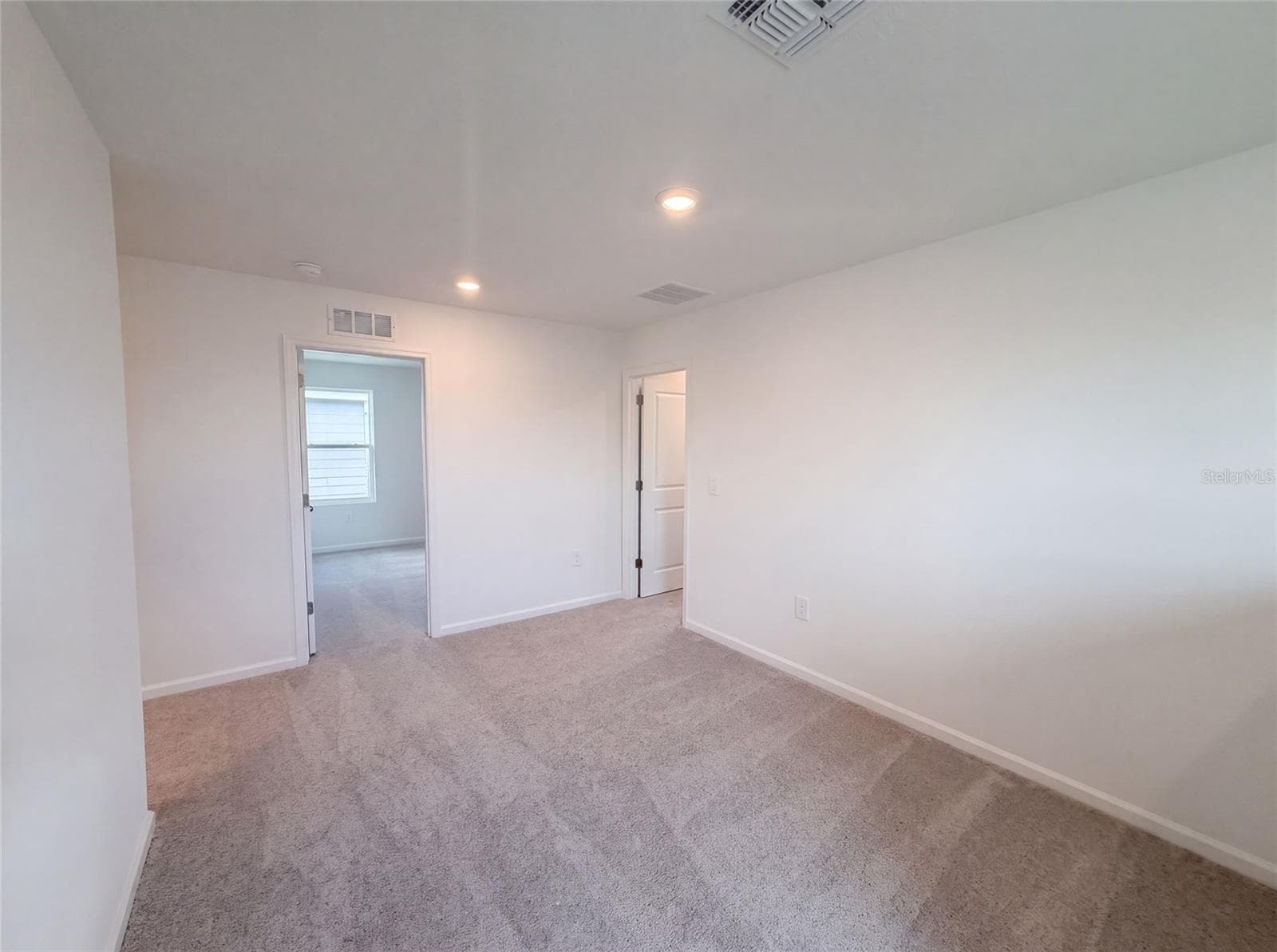 Single Family Residence at 4373 RIVER BEACON BLVD, DAVENPORT, photo 10 of 21