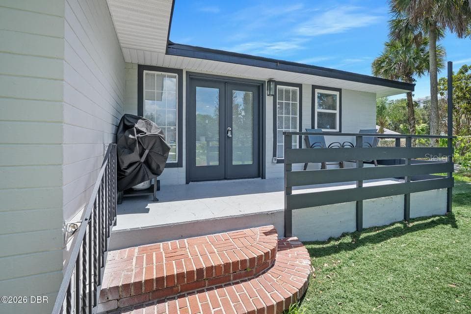 Single Family Residence at 419 BURLEIGH AVE, HOLLY HILL, photo 3 of 39