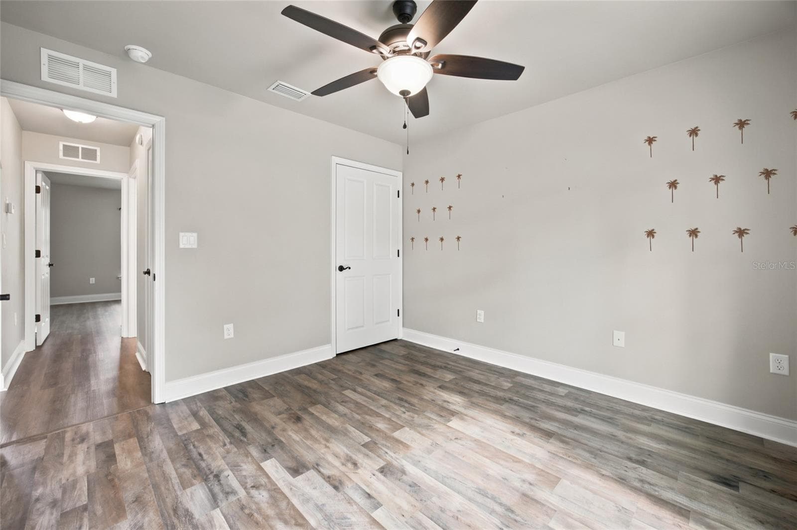 Single Family Residence at 831 NE 150TH AVE, WILLISTON, photo 18 of 39