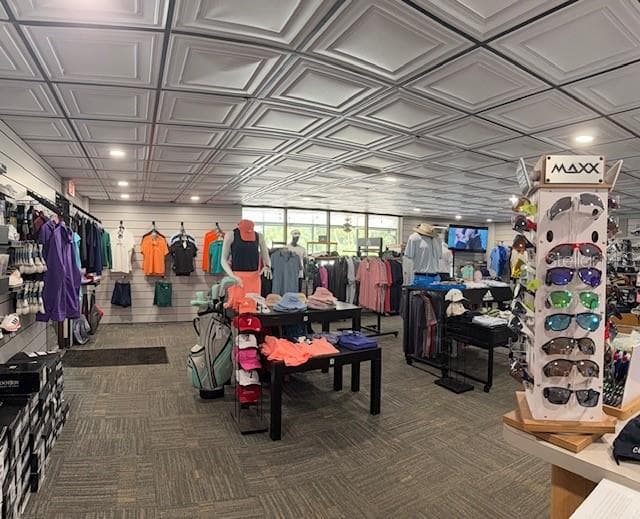 PRO SHOP ON SITE - 3444 TROPHY BLVD, NEW PORT RICHEY