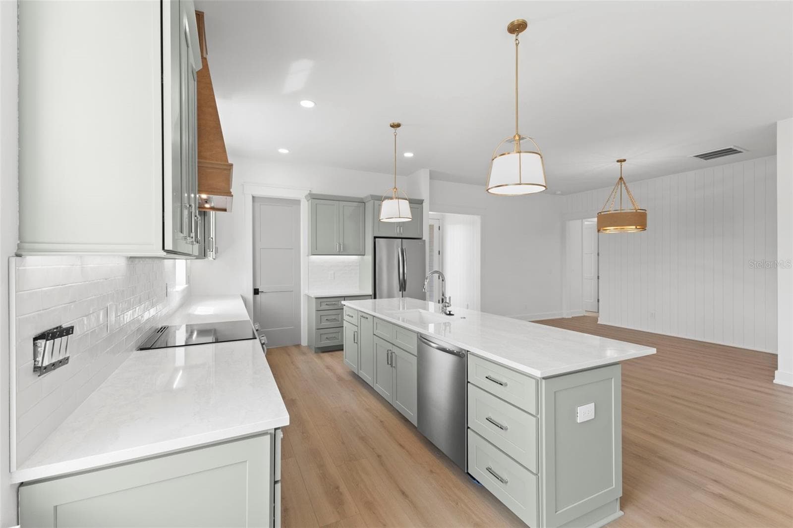 Single Family Residence at 3534 OVERLOOK DR NE, ST PETERSBURG, photo 21 of 46