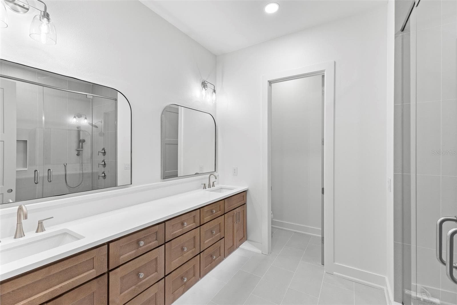 Single Family Residence at 3534 OVERLOOK DR NE, ST PETERSBURG, photo 22 of 46