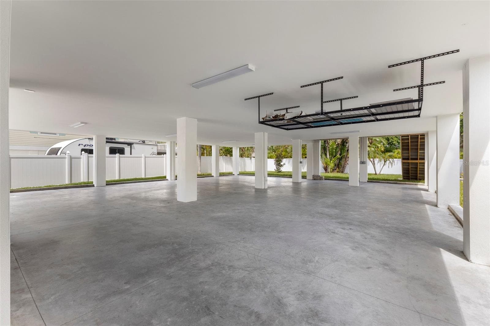 Single Family Residence at 3534 OVERLOOK DR NE, ST PETERSBURG, photo 34 of 46