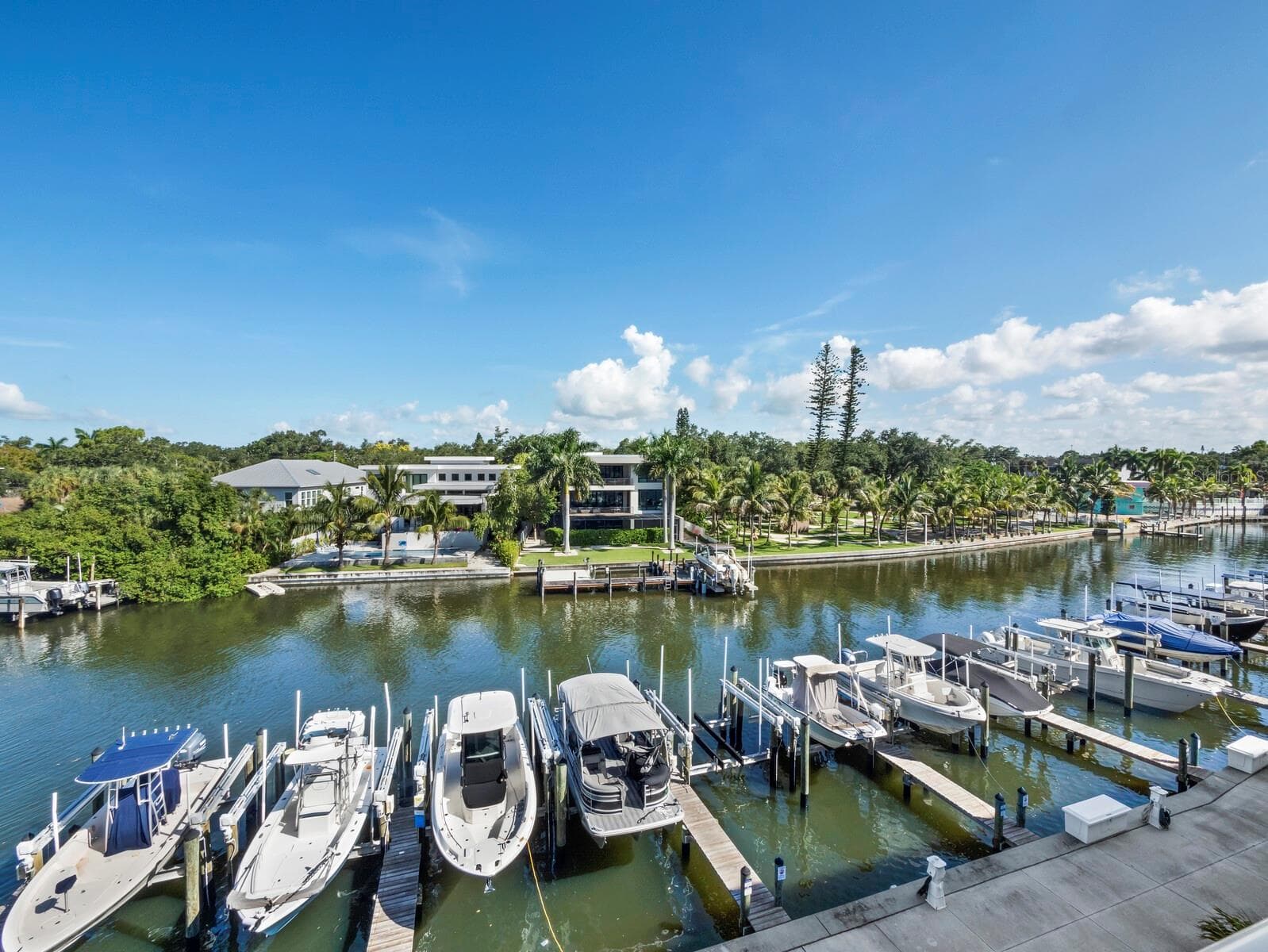 A boaters dream community - 1709 N TAMIAMI TRL #418, SARASOTA