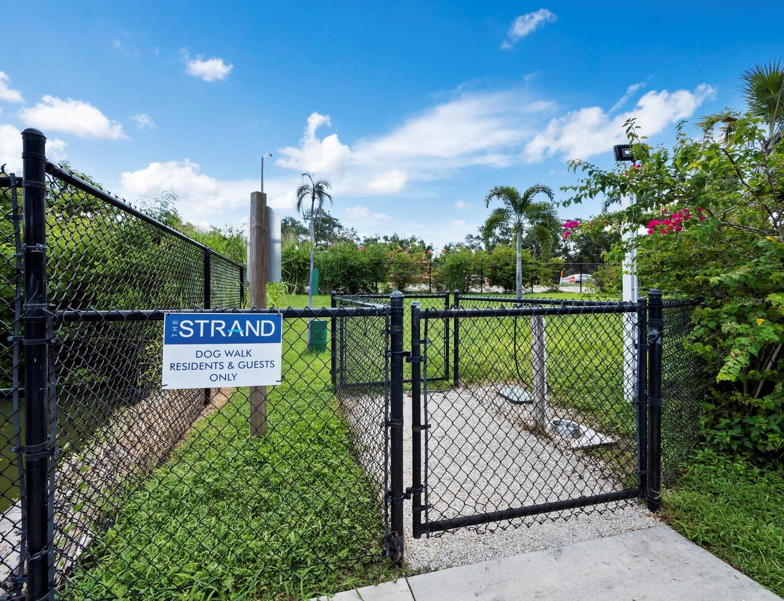 Pet friendly community offers dog park - 1709 N TAMIAMI TRL #418, SARASOTA
