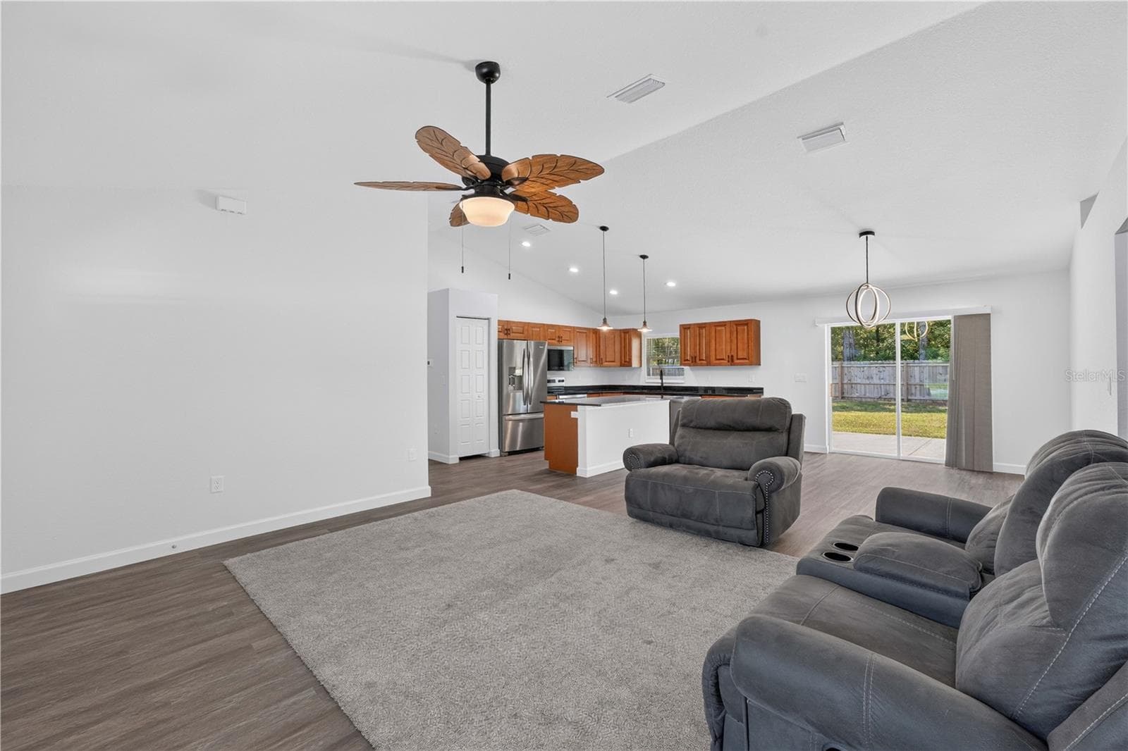 Single Family Residence at 138 FISHER RUN, OCKLAWAHA, photo 4 of 32