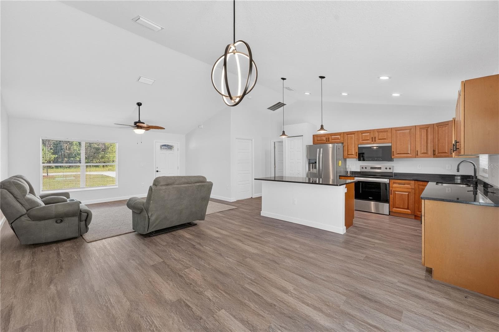 Single Family Residence at 138 FISHER RUN, OCKLAWAHA, photo 5 of 32
