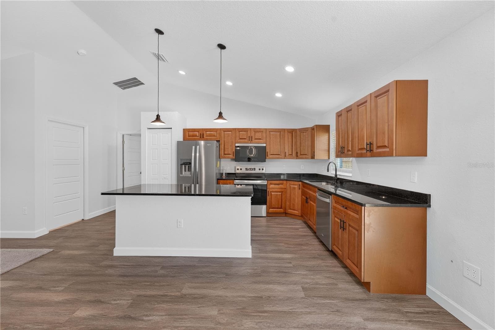 Single Family Residence at 138 FISHER RUN, OCKLAWAHA, photo 7 of 32
