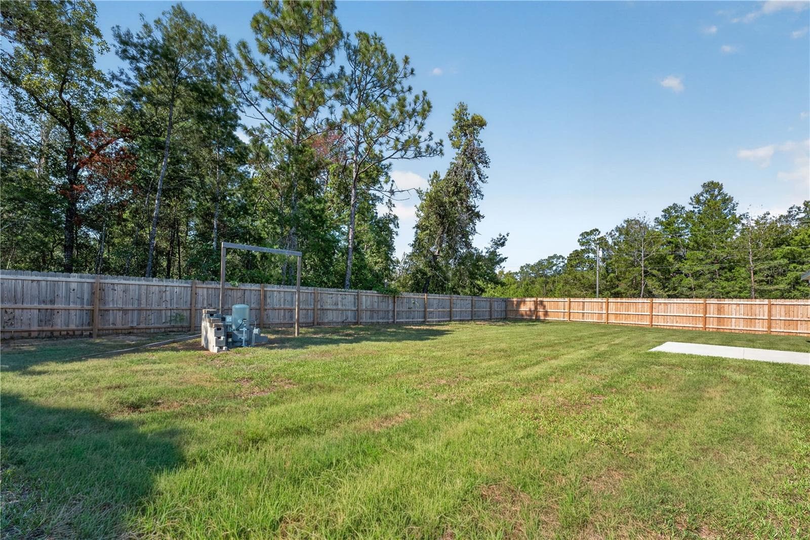 Single Family Residence at 138 FISHER RUN, OCKLAWAHA, photo 27 of 32