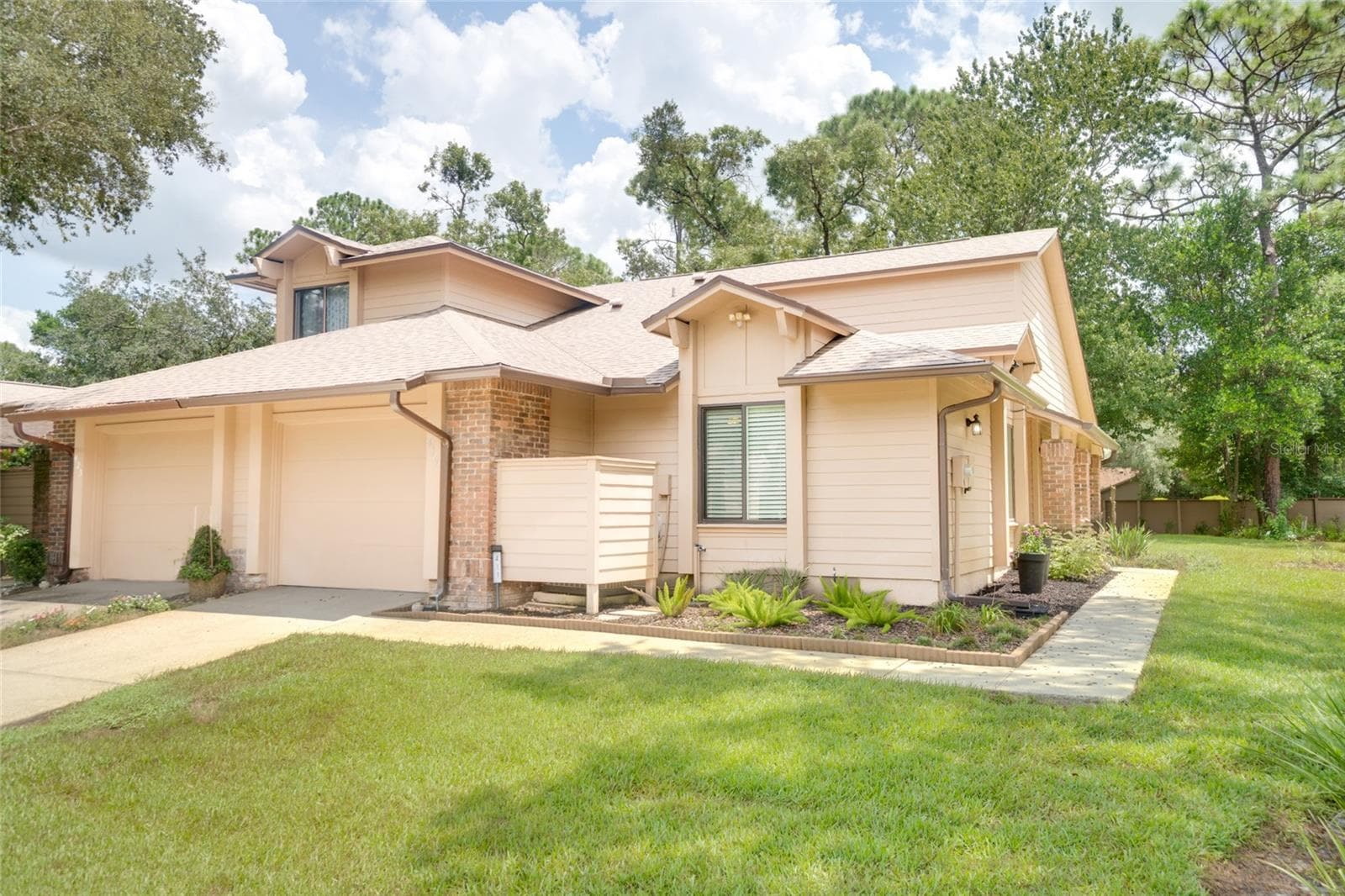 419 NEWTON PL