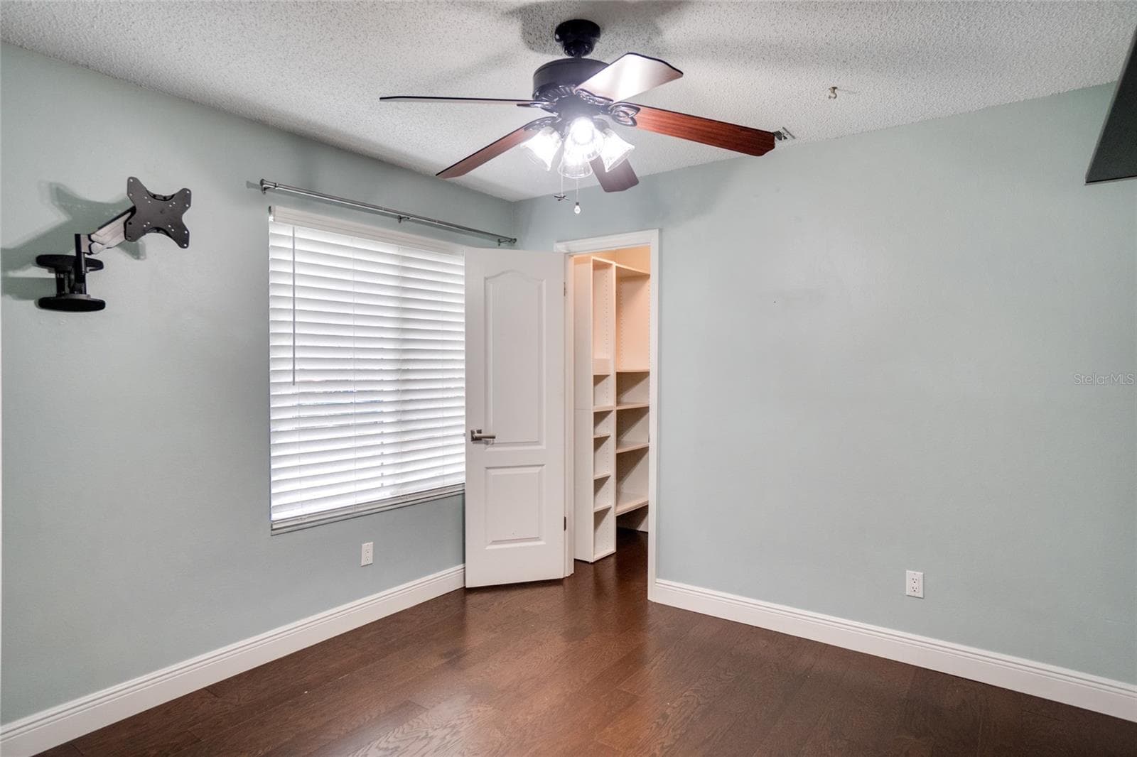 Townhouse at 419 NEWTON PL, LONGWOOD, photo 7 of 31