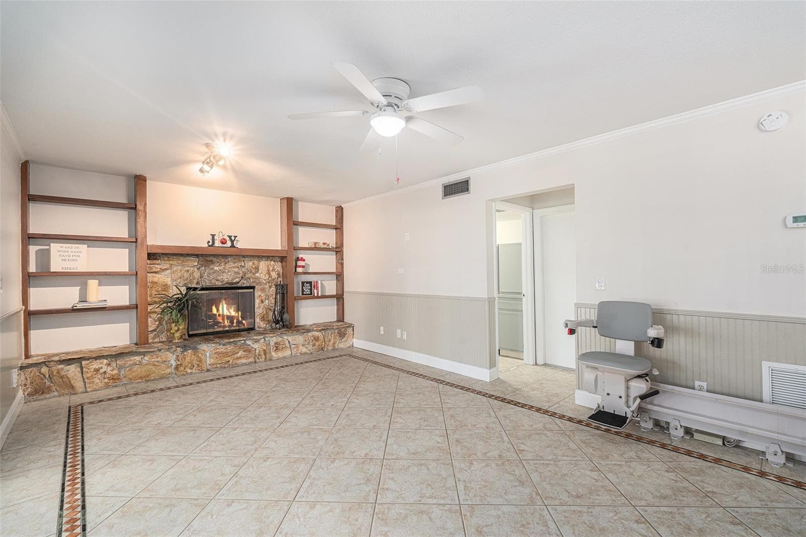 Single Family Residence at 4611 LANDSCAPE DR, TAMPA, photo 4 of 41