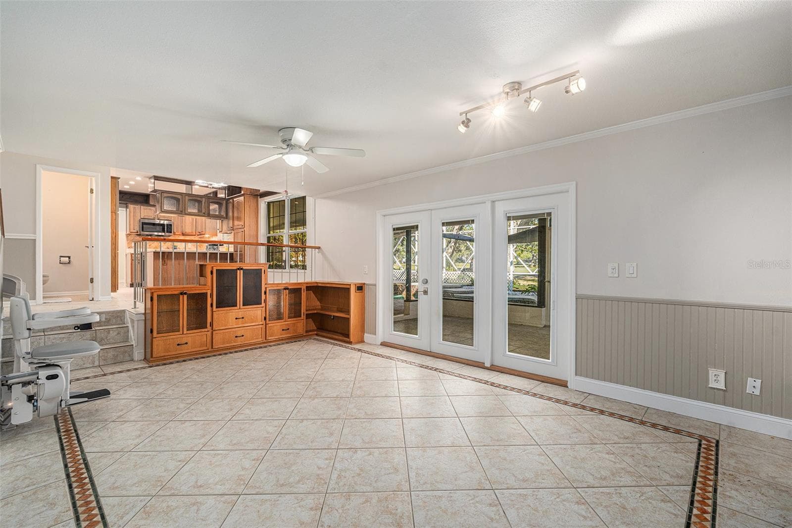 Single Family Residence at 4611 LANDSCAPE DR, TAMPA, photo 10 of 41