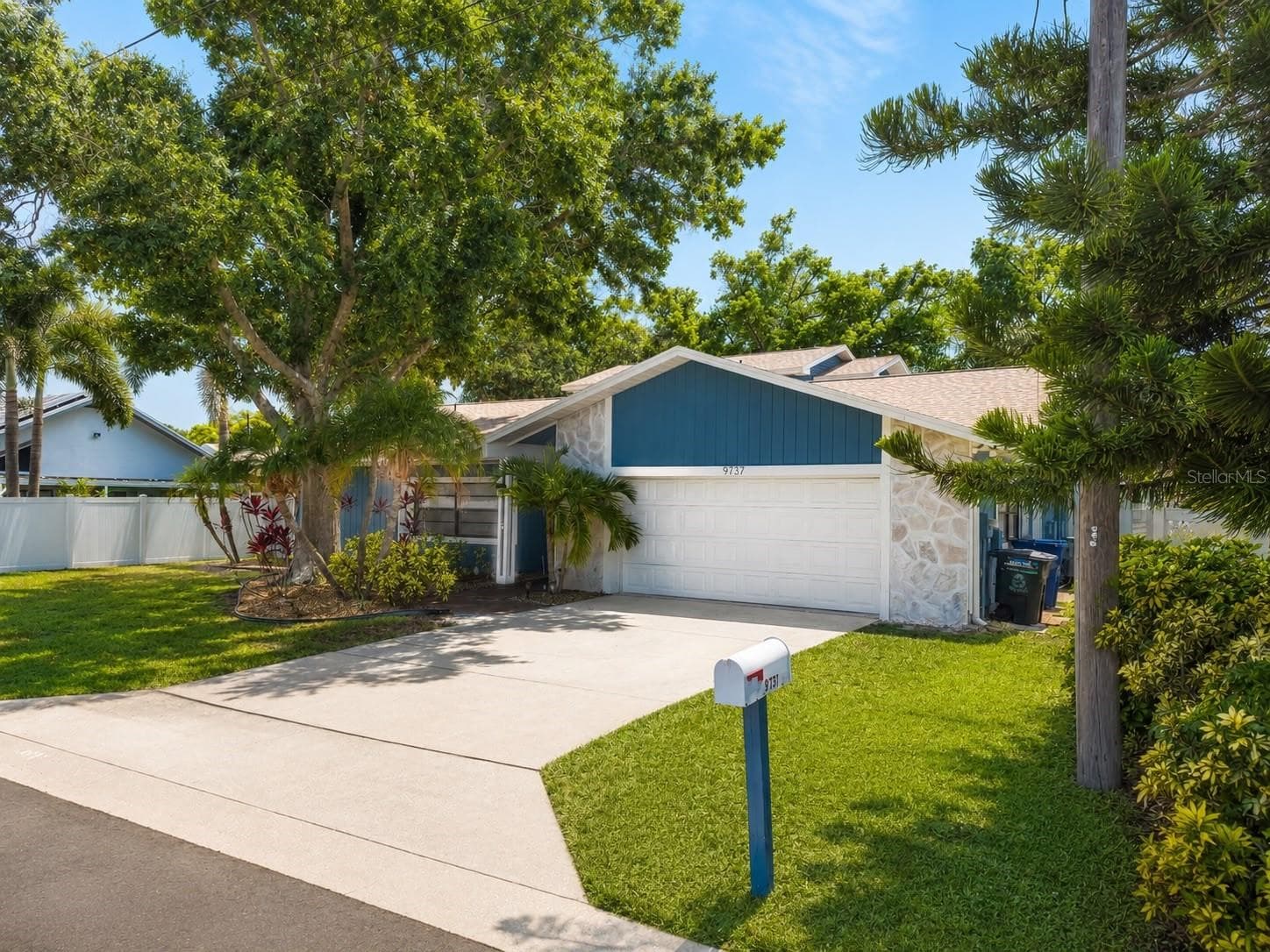 Single Family Residence at 9737 135TH ST, SEMINOLE, photo 4 of 53