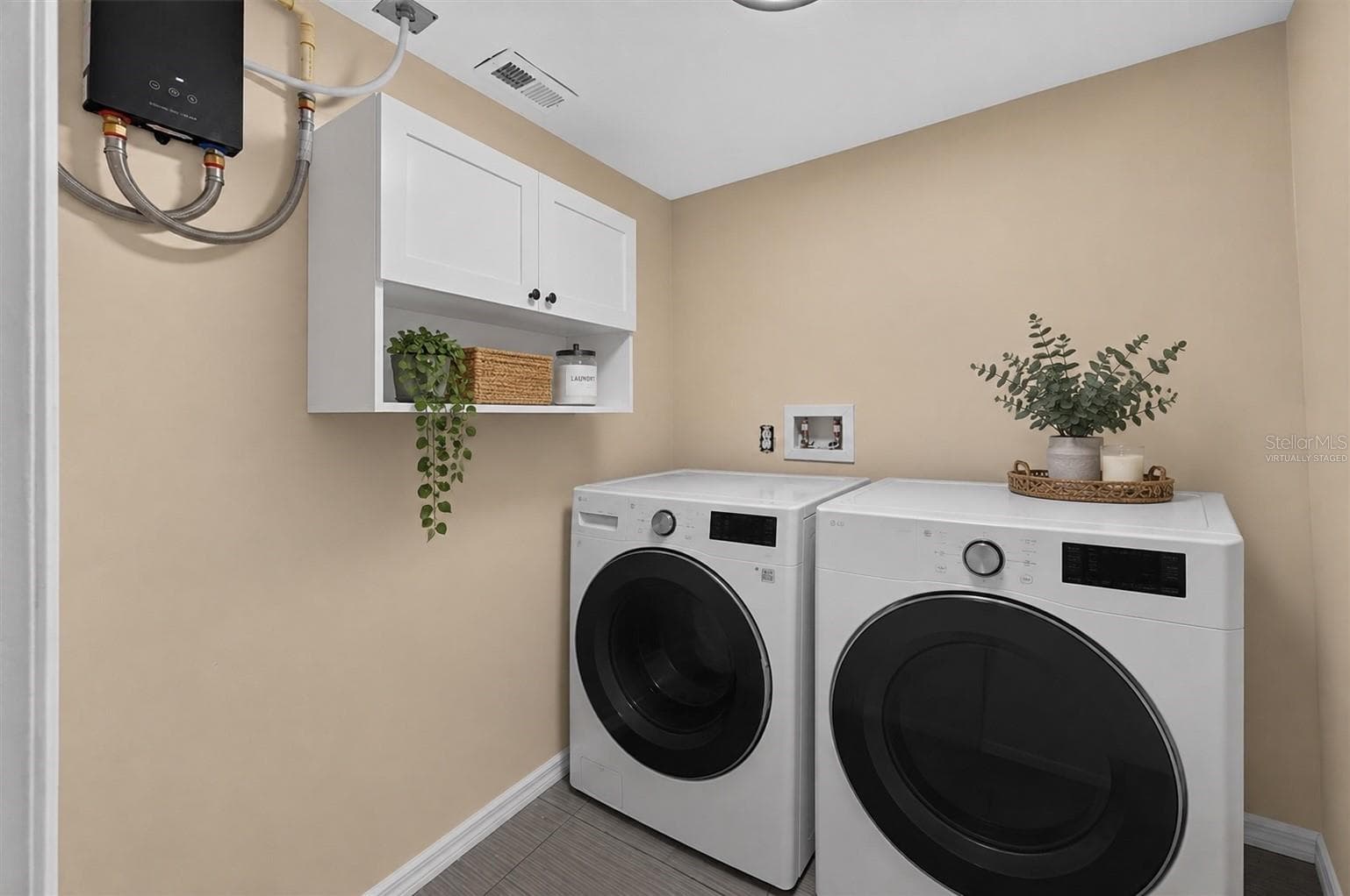 Virtually Staged Laundry Room - 116 S GLENWOOD AVE, ORLANDO