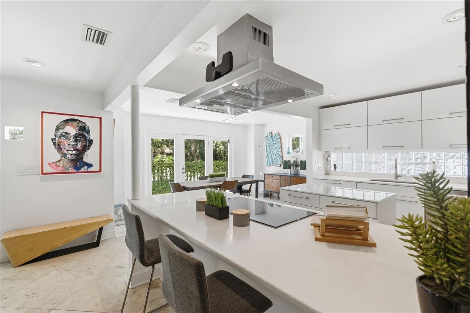 Open kitchen, dining, living concept - 2701 CHAMBRAY LN, TAMPA