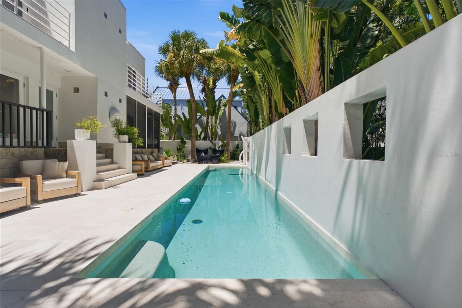 Complete privacy - 2701 CHAMBRAY LN, TAMPA