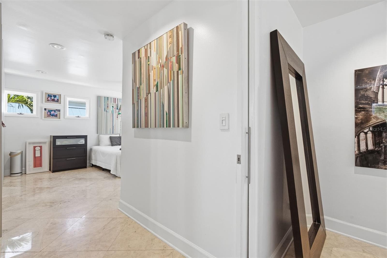 Entry from landing to primary suite - 2701 CHAMBRAY LN, TAMPA