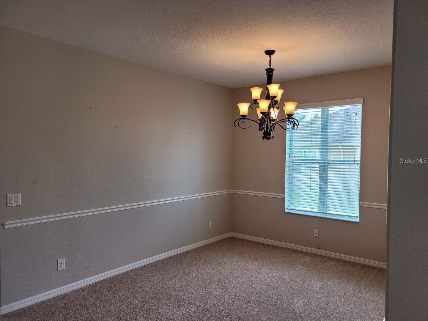 Single Family Residence at 1041 CAVAN DR, APOPKA, photo 5 of 22