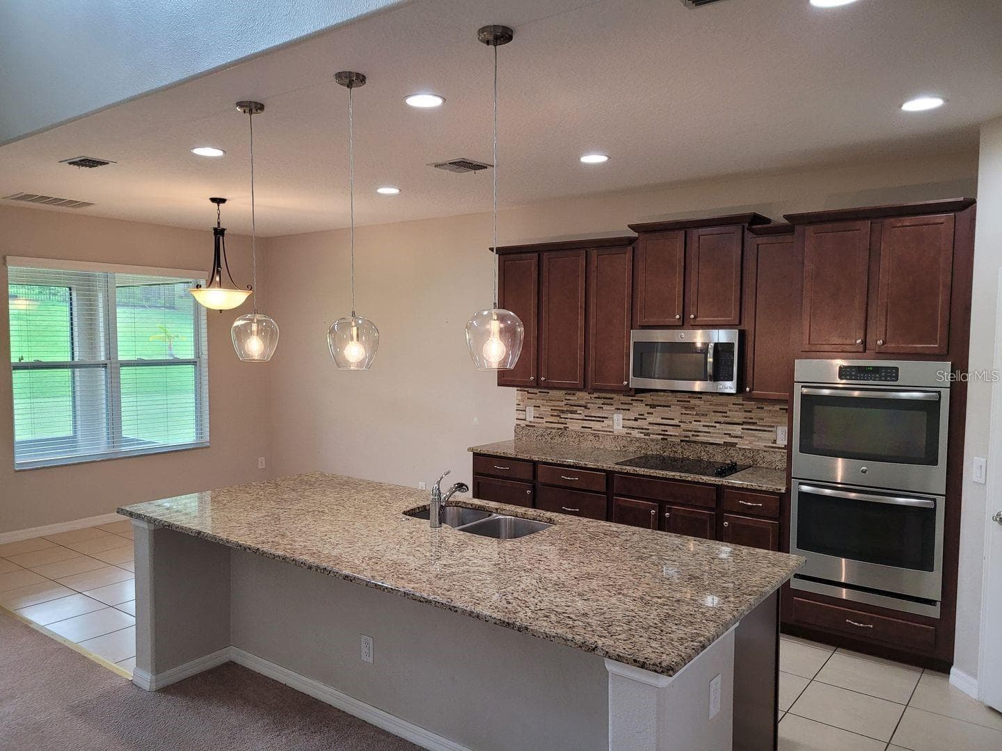 Single Family Residence at 1041 CAVAN DR, APOPKA, photo 9 of 22